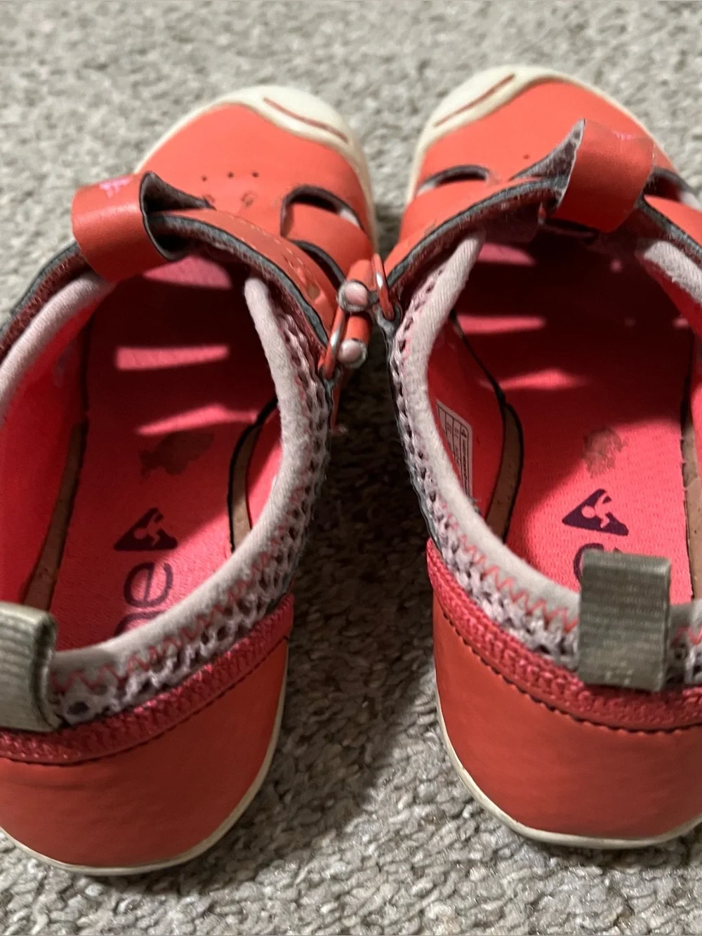 PLAE Kids Coral Pink Closed-Toe Hook-and-Loop Sandals Size 1